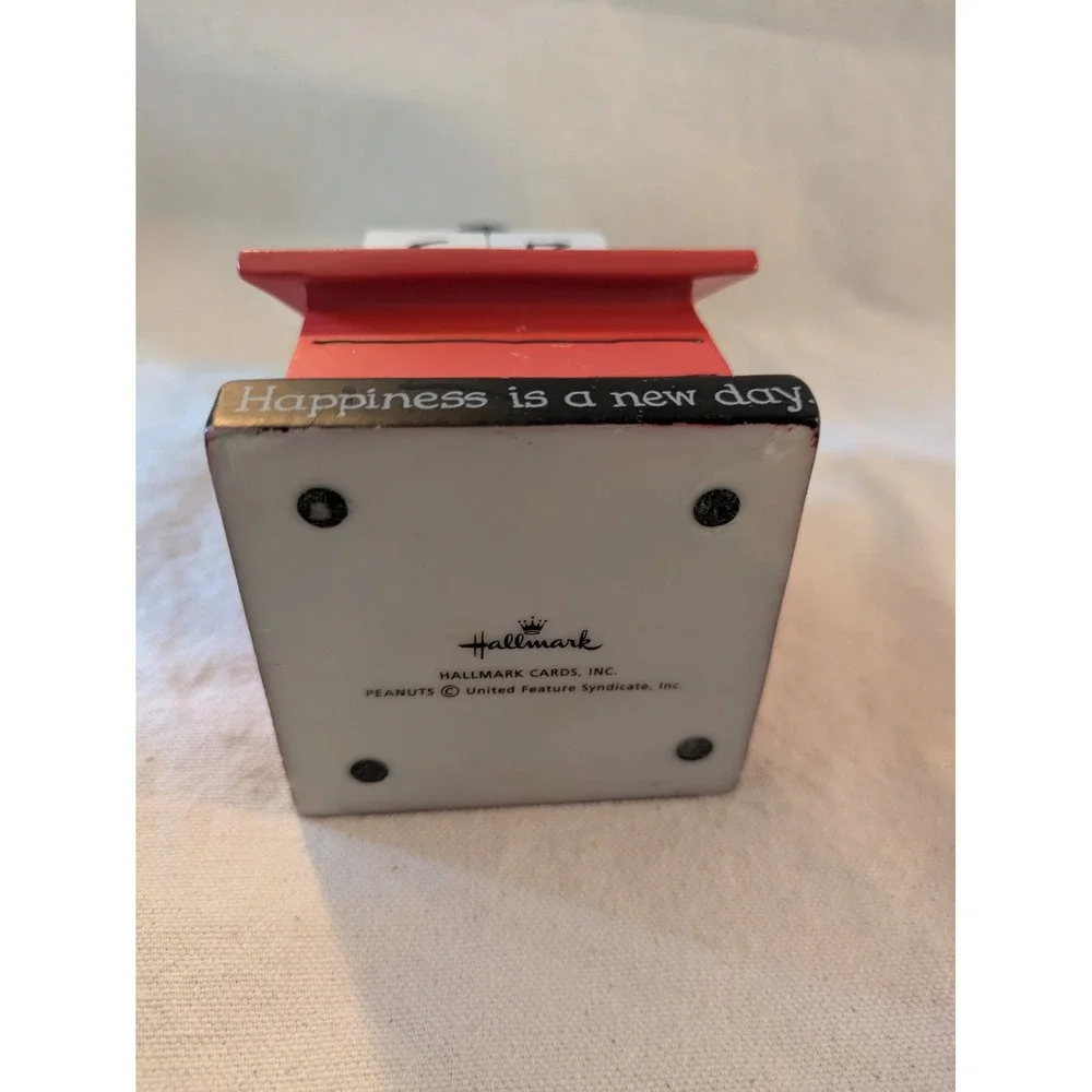 Peanuts Snoopy Perpetual Calendar Doghouse Happiness Is New Day Hallmark